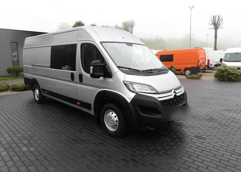 Citroën Jumper FURGON BRYGADÓWKA 7 MIEJSC TEMPOMAT LEDY KLIMATYZACJA - Minibus, Personenvervoer: afbeelding 4 Citroën Jumper FURGON BRYGADÓWKA 7 MIEJSC TEMPOMAT LEDY KLIMATYZACJA - Minibus, Personenvervoer: afbeelding 4