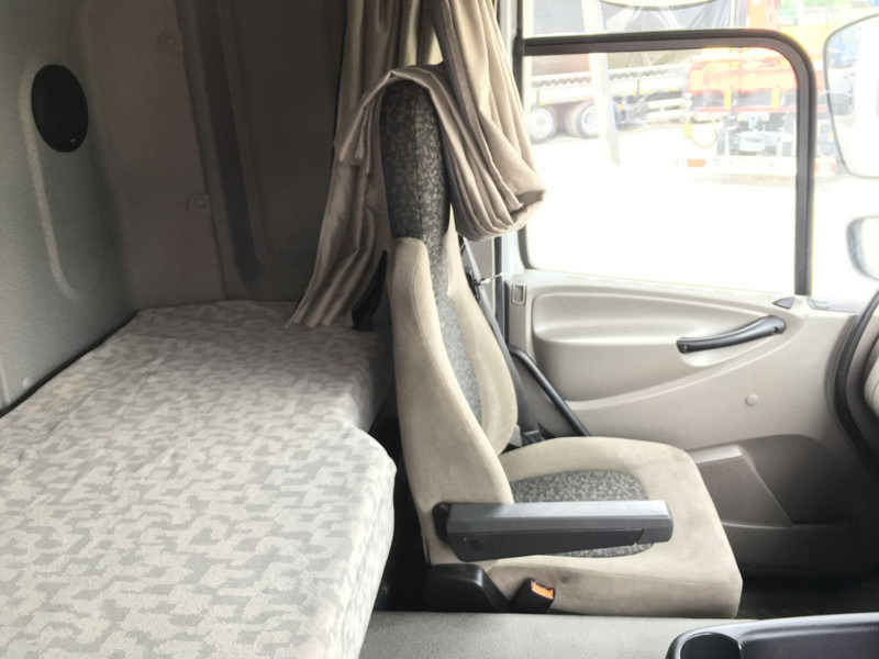 DAF CF 65.220 - Chassis vrachtwagen: afbeelding 4 DAF CF 65.220 - Chassis vrachtwagen: afbeelding 4