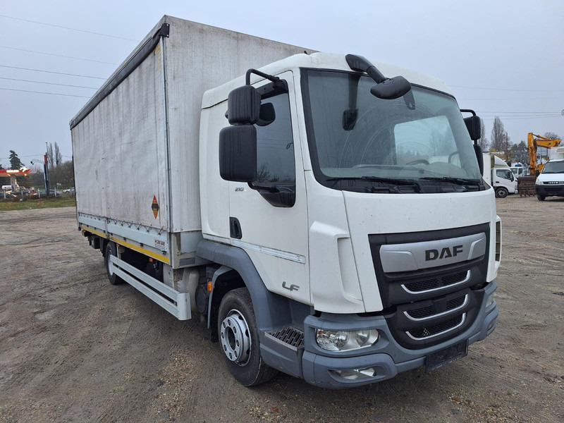 DAF LF 210 - Pritsche + Plane + DHollandia LBW 1000 kg - Bakwagen: afbeelding 1 DAF LF 210 - Pritsche + Plane + DHollandia LBW 1000 kg - Bakwagen: afbeelding 1