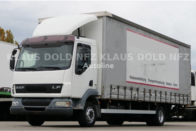 DAF LF 45.220 P+P + Tail lift - Schuifzeilen vrachtwagen: afbeelding 1 DAF LF 45.220 P+P + Tail lift - Schuifzeilen vrachtwagen: afbeelding 1
