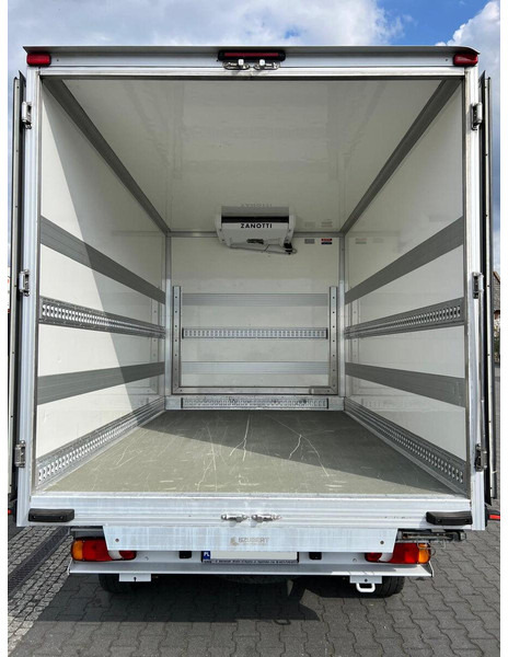 Fiat Ducato REFRIGERATOR CONTAINER BED WEBASTO - Koelwagen: afbeelding 5 Fiat Ducato REFRIGERATOR CONTAINER BED WEBASTO - Koelwagen: afbeelding 5