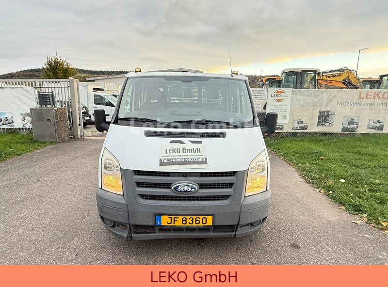 Ford Transit Doppelkabine - Bestelwagen met open laadbak: afbeelding 1 Ford Transit Doppelkabine - Bestelwagen met open laadbak: afbeelding 1