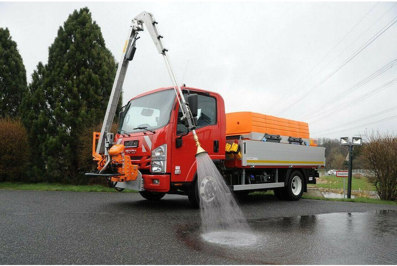 Isuzu NPR Locsolókocsi - Tankwagen: afbeelding 2 Isuzu NPR Locsolókocsi - Tankwagen: afbeelding 2