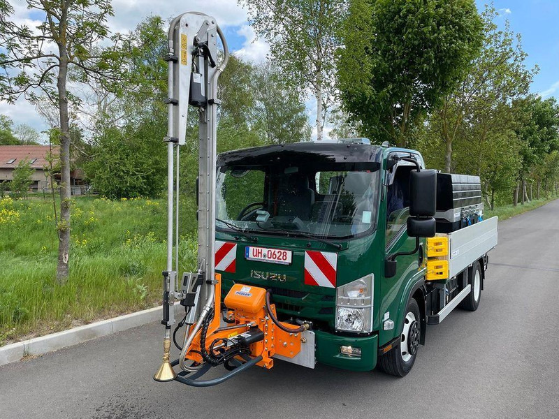 Isuzu NPR Locsolókocsi - Tankwagen: afbeelding 4 Isuzu NPR Locsolókocsi - Tankwagen: afbeelding 4