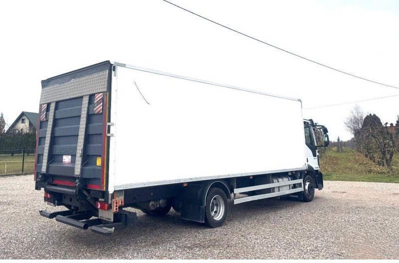 Iveco 120-250 EUROCARGO Koffer + Tail Lift - Bakwagen: afbeelding 4 Iveco 120-250 EUROCARGO Koffer + Tail Lift - Bakwagen: afbeelding 4