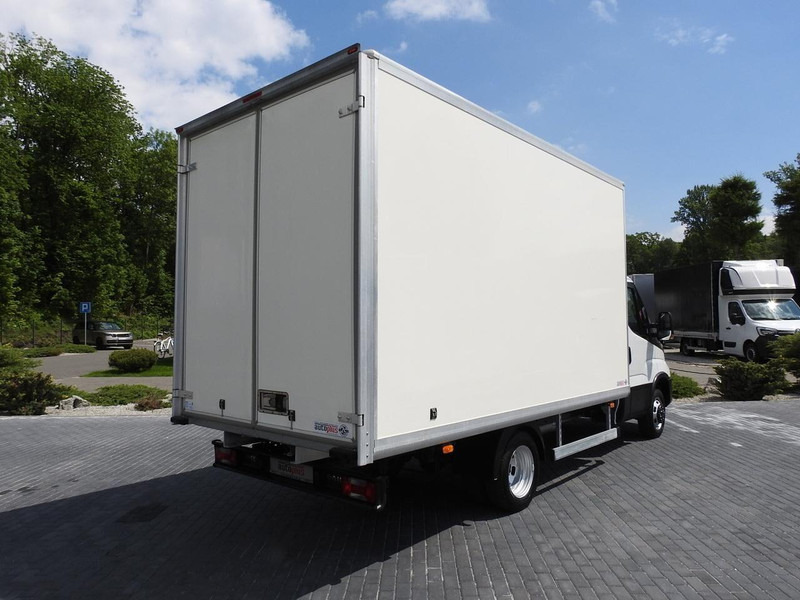 Iveco DAILY 35C14 KONTENER 8 PALET TEMPOMAT KLIMATYZACJA BLIŹNIACZE K - Bestelwagen gesloten laadbak: afbeelding 3 Iveco DAILY 35C14 KONTENER 8 PALET TEMPOMAT KLIMATYZACJA BLIŹNIACZE K - Bestelwagen gesloten laadbak: afbeelding 3