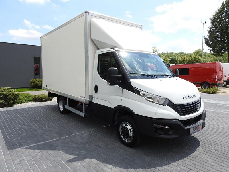 Iveco DAILY 35C14 KONTENER 8 PALET TEMPOMAT KLIMATYZACJA BLIŹNIACZE K - Bestelwagen gesloten laadbak: afbeelding 4 Iveco DAILY 35C14 KONTENER 8 PALET TEMPOMAT KLIMATYZACJA BLIŹNIACZE K - Bestelwagen gesloten laadbak: afbeelding 4