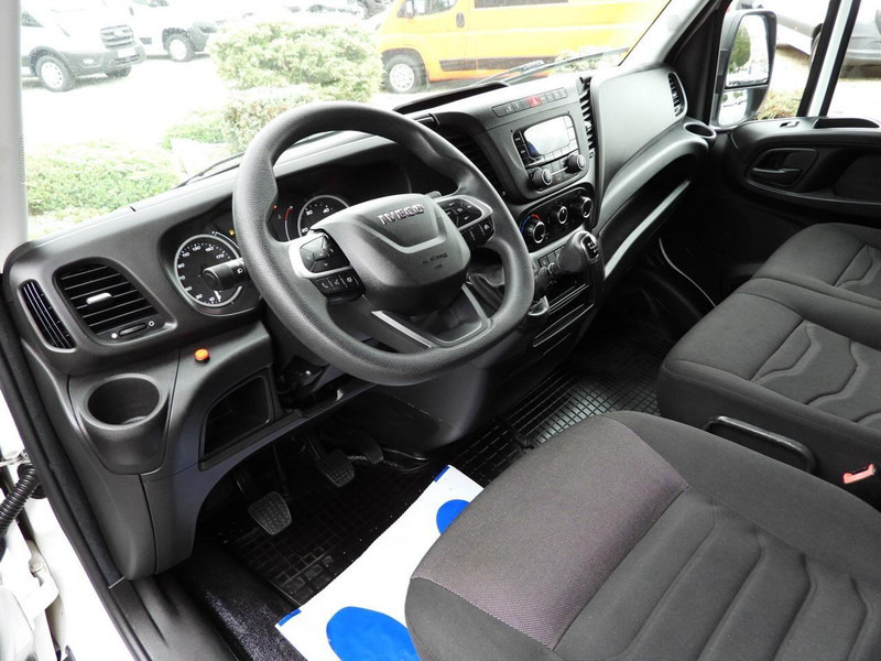 Iveco DAILY 35S18 - Huifzeil bedrijfswagen: afbeelding 2 Iveco DAILY 35S18 - Huifzeil bedrijfswagen: afbeelding 2