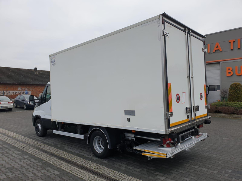 Iveco DAILY 60C15 60-150 TWO-CHAMBER REFRIGERATOR CONTAINER ISOTHERM F - Koelwagen vrachtwagen: afbeelding 4 Iveco DAILY 60C15 60-150 TWO-CHAMBER REFRIGERATOR CONTAINER ISOTHERM F - Koelwagen vrachtwagen: afbeelding 4