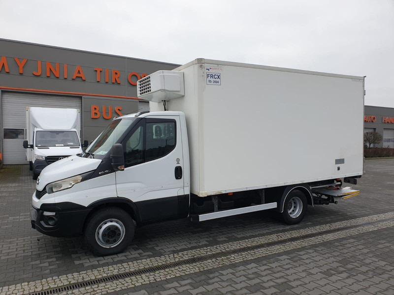 Iveco DAILY 60C15 60-150 TWO-CHAMBER REFRIGERATOR CONTAINER ISOTHERM F - Koelwagen vrachtwagen: afbeelding 3 Iveco DAILY 60C15 60-150 TWO-CHAMBER REFRIGERATOR CONTAINER ISOTHERM F - Koelwagen vrachtwagen: afbeelding 3