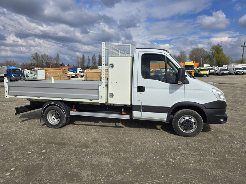 Iveco Daily 35 C 13 - Tipper + tool box - Kipper bestelwagen: afbeelding 4 Iveco Daily 35 C 13 - Tipper + tool box - Kipper bestelwagen: afbeelding 4