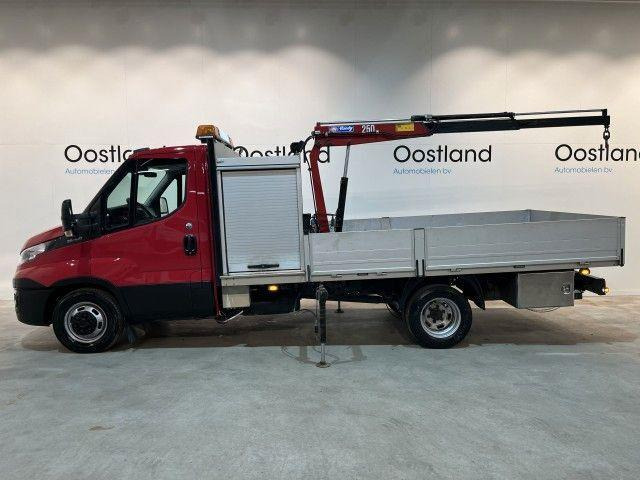 Iveco Daily 35C16 Flatbed + Crane HMF 252 T2 - Bestelwagen met open laadbak: afbeelding 2 Iveco Daily 35C16 Flatbed + Crane HMF 252 T2 - Bestelwagen met open laadbak: afbeelding 2