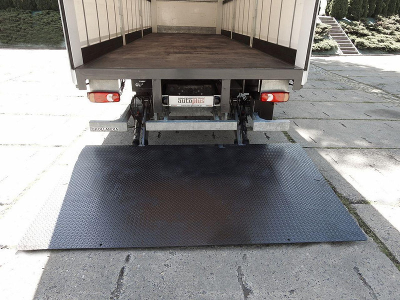 Bakwagen Iveco EUROCARGO 120 - 220 PLANDEKA WINDA 20 PALET AUTOMAT KLIMATYZACJA: afbeelding 13 Bakwagen Iveco EUROCARGO 120 - 220 PLANDEKA WINDA 20 PALET AUTOMAT KLIMATYZACJA: afbeelding 13