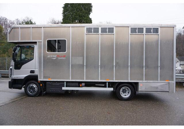 Iveco EUROCARGO 80-190 Lószállító - Veewagen vrachtwagen: afbeelding 4 Iveco EUROCARGO 80-190 Lószállító - Veewagen vrachtwagen: afbeelding 4