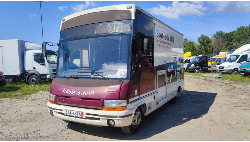 Iveco Etalmobil 55SA foodtruck - 5.5t - Zelfrijdende verkoopwagen: afbeelding 3 Iveco Etalmobil 55SA foodtruck - 5.5t - Zelfrijdende verkoopwagen: afbeelding 3