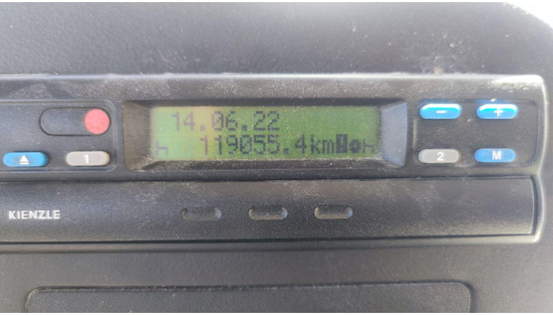 Iveco Etalmobil 55SA foodtruck - 5.5t - Zelfrijdende verkoopwagen: afbeelding 5 Iveco Etalmobil 55SA foodtruck - 5.5t - Zelfrijdende verkoopwagen: afbeelding 5