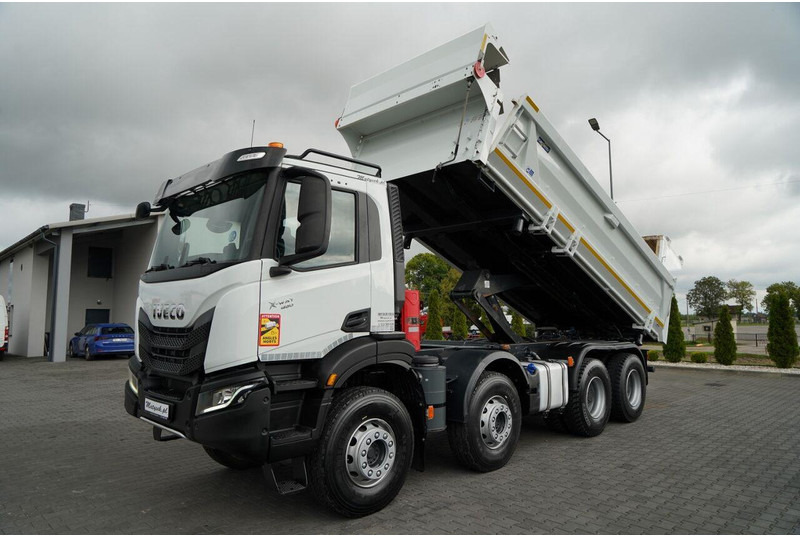 Iveco X-WAY 480 / 8X4 / WYWROTKA DWUSTRONNA / HYDROBURTA / HYDROKLAPA - Kipper vrachtwagen: afbeelding 2 Iveco X-WAY 480 / 8X4 / WYWROTKA DWUSTRONNA / HYDROBURTA / HYDROKLAPA - Kipper vrachtwagen: afbeelding 2