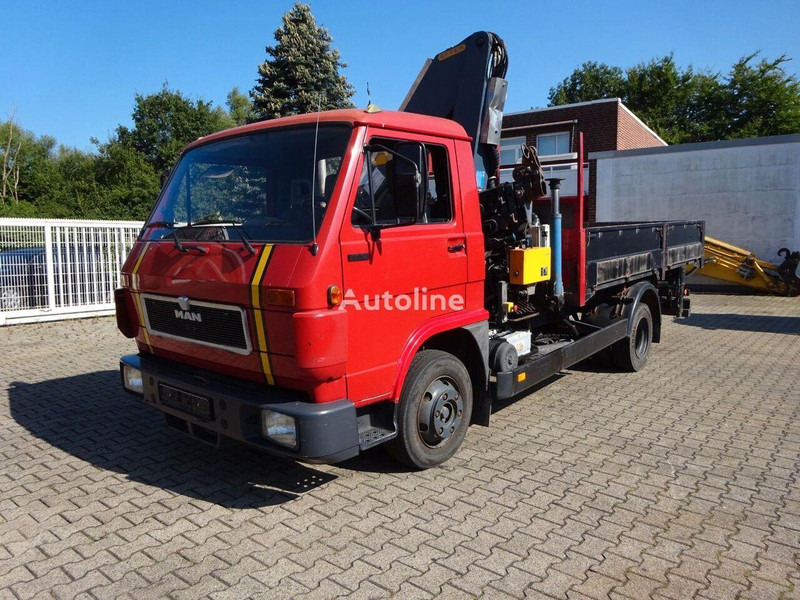 MAN 9.150 - Flatbed+crane - Vrachtwagen met open laadbak, Kraanwagen: afbeelding 1 MAN 9.150 - Flatbed+crane - Vrachtwagen met open laadbak, Kraanwagen: afbeelding 1