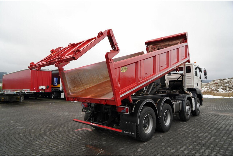 MAN TGA 35.400 / 8X4 / WYWROTKA 2 STR. / HYDROBURTA / HYDROKLAPA / M - Kipper vrachtwagen: afbeelding 4 MAN TGA 35.400 / 8X4 / WYWROTKA 2 STR. / HYDROBURTA / HYDROKLAPA / M - Kipper vrachtwagen: afbeelding 4