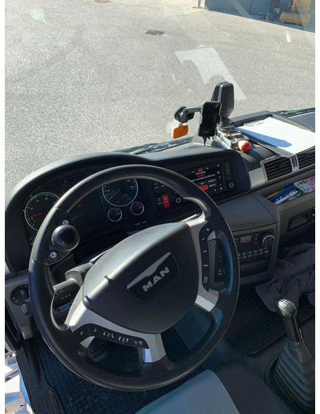 MAN TGL 12.250 - Veewagen vrachtwagen: afbeelding 4 MAN TGL 12.250 - Veewagen vrachtwagen: afbeelding 4