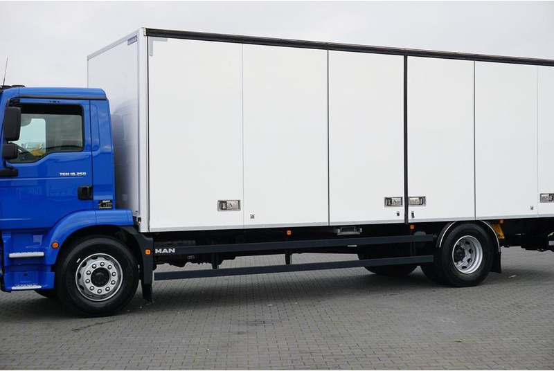 Koelwagen vrachtwagen MAN TGM / 18.250 / EURO 6 / IZOTERMA + WINDA / 19 PALET / OTWIERANY: afbeelding 16 Koelwagen vrachtwagen MAN TGM / 18.250 / EURO 6 / IZOTERMA + WINDA / 19 PALET / OTWIERANY: afbeelding 16