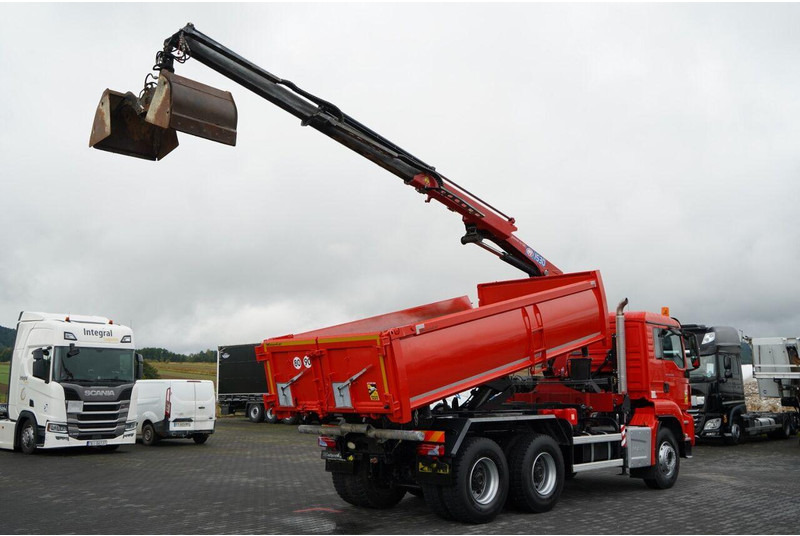 MAN TGS 26.400 / 6x4 / WYWROTKA 2 STRONNA + HDS HMF 1530 K2 / HYDR - Kipper vrachtwagen, Kraanwagen: afbeelding 4 MAN TGS 26.400 / 6x4 / WYWROTKA 2 STRONNA + HDS HMF 1530 K2 / HYDR - Kipper vrachtwagen, Kraanwagen: afbeelding 4