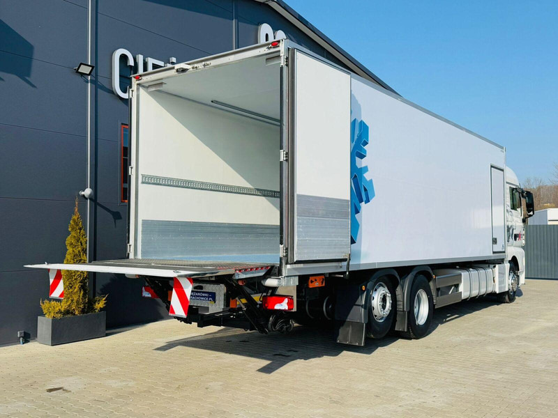 Koelwagen vrachtwagen MAN TGX 26.510 // E6 // Chłodnia 22Epal // 6x2 // winda // świeżo z: afbeelding 16