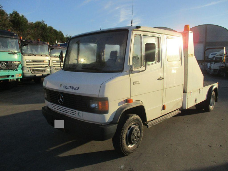 Mercedes-Benz 711D - Doka towing truck - Bergingsvoertuig: afbeelding 1 Mercedes-Benz 711D - Doka towing truck - Bergingsvoertuig: afbeelding 1