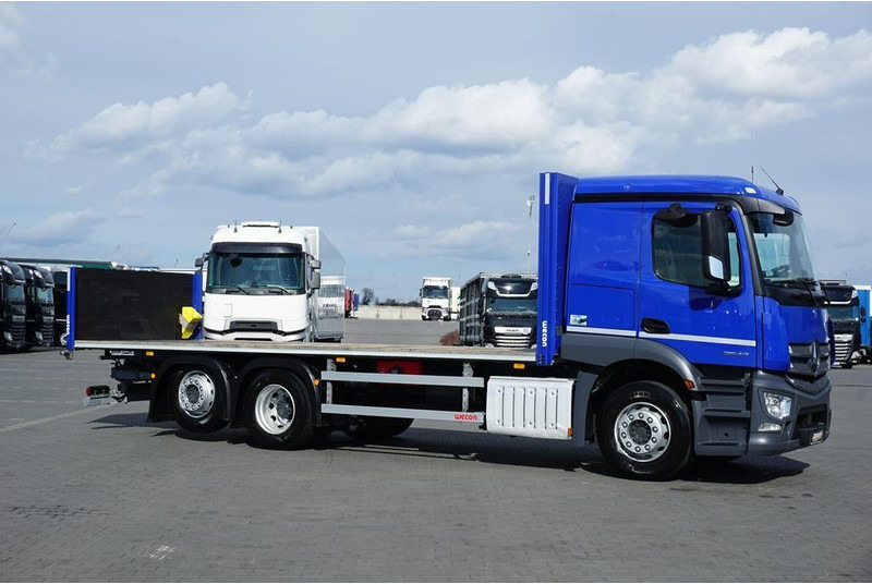 Mercedes-Benz ACTROS / 2543 / ACC / E 6 / PEŁNY ADR / PLATFORMA / ZAWIESIE POD - Vrachtwagen met open laadbak: afbeelding 4 Mercedes-Benz ACTROS / 2543 / ACC / E 6 / PEŁNY ADR / PLATFORMA / ZAWIESIE POD - Vrachtwagen met open laadbak: afbeelding 4