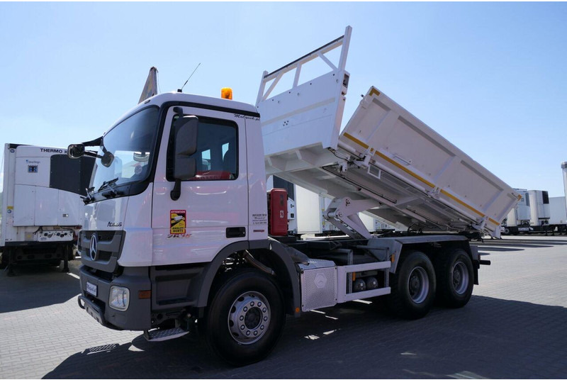 Mercedes-Benz ACTROS 2636 - Kipper vrachtwagen: afbeelding 2 Mercedes-Benz ACTROS 2636 - Kipper vrachtwagen: afbeelding 2