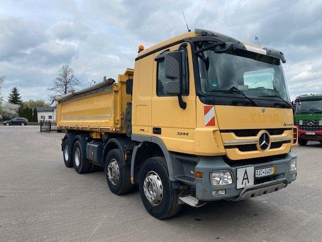 Mercedes-Benz ACTROS 3244 MP3 - Kipper vrachtwagen: afbeelding 4 Mercedes-Benz ACTROS 3244 MP3 - Kipper vrachtwagen: afbeelding 4