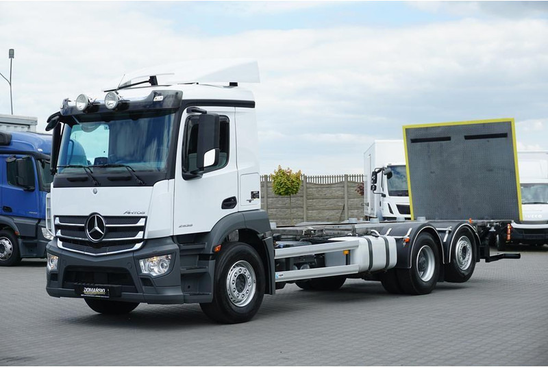Mercedes-Benz ANTOS / 2535 / ACC / E 6 / BDF + WINDA / 7.15 , 7.45, 7.82 M / O - Containertransporter/ Wissellaadbak vrachtwagen: afbeelding 2 Mercedes-Benz ANTOS / 2535 / ACC / E 6 / BDF + WINDA / 7.15 , 7.45, 7.82 M / O - Containertransporter/ Wissellaadbak vrachtwagen: afbeelding 2