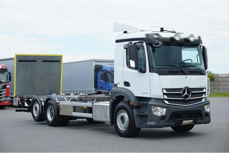 Mercedes-Benz ANTOS / 2535 / ACC / E 6 / BDF + WINDA / 7.15 , 7.45, 7.82 M / O - Containertransporter/ Wissellaadbak vrachtwagen: afbeelding 1 Mercedes-Benz ANTOS / 2535 / ACC / E 6 / BDF + WINDA / 7.15 , 7.45, 7.82 M / O - Containertransporter/ Wissellaadbak vrachtwagen: afbeelding 1