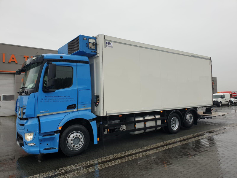 Mercedes-Benz ANTOS 2540 REFRIGERATOR + LIFT + SIDE DOOR - Koelwagen vrachtwagen: afbeelding 2 Mercedes-Benz ANTOS 2540 REFRIGERATOR + LIFT + SIDE DOOR - Koelwagen vrachtwagen: afbeelding 2