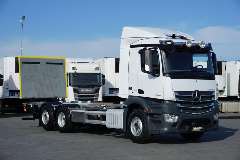Mercedes-Benz ANTOS / 2545 / ACC / E 6 / BDF + WINDA / 7.15 , 7.45, 7.82 M / O - Chassis vrachtwagen: afbeelding 1 Mercedes-Benz ANTOS / 2545 / ACC / E 6 / BDF + WINDA / 7.15 , 7.45, 7.82 M / O - Chassis vrachtwagen: afbeelding 1
