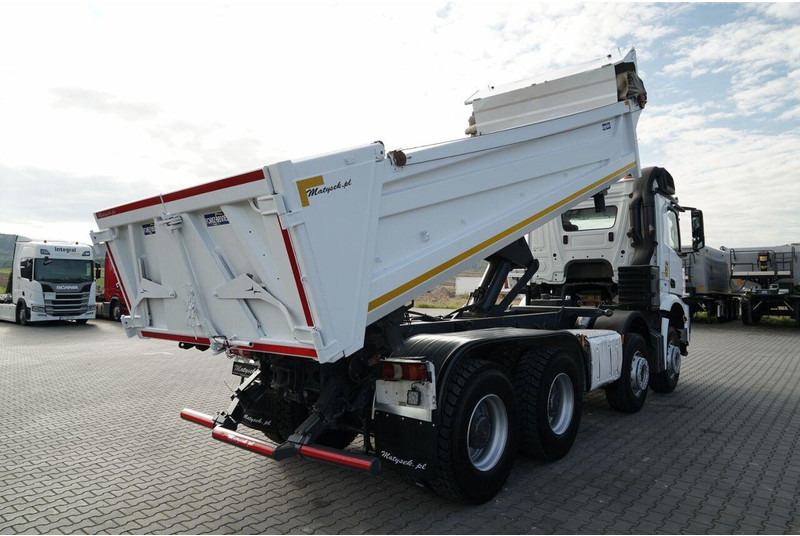 Mercedes-Benz AROCS 3243 / 8x4 / WYWROTKA DWUSTRONNA / HYDROBURTA / BORDMATIC - Kipper vrachtwagen: afbeelding 4 Mercedes-Benz AROCS 3243 / 8x4 / WYWROTKA DWUSTRONNA / HYDROBURTA / BORDMATIC - Kipper vrachtwagen: afbeelding 4