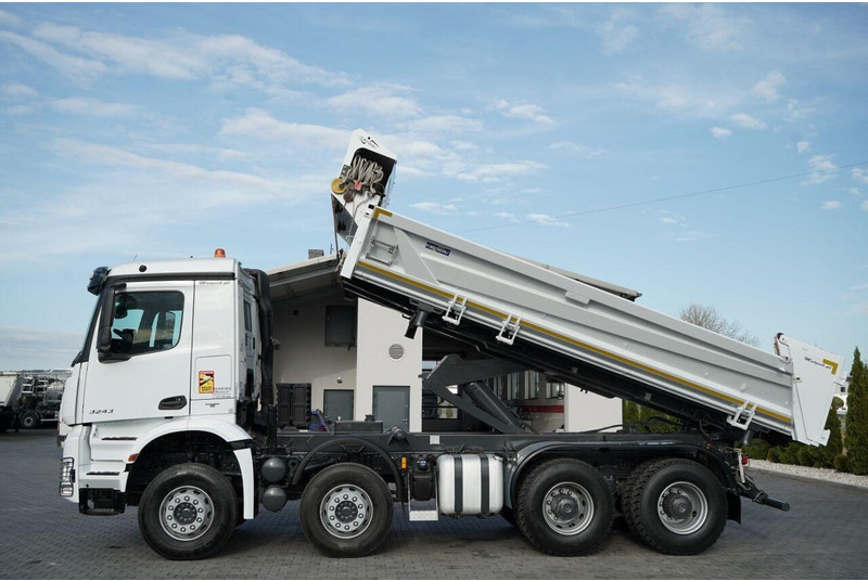 Mercedes-Benz AROCS 3243 / 8x4 / WYWROTKA DWUSTRONNA / HYDROBURTA / BORDMATIC - Kipper vrachtwagen: afbeelding 2 Mercedes-Benz AROCS 3243 / 8x4 / WYWROTKA DWUSTRONNA / HYDROBURTA / BORDMATIC - Kipper vrachtwagen: afbeelding 2