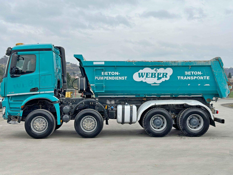Mercedes-Benz AROCS 4142* KIPPER / 8x4 * TOPZUSTAND - Kipper vrachtwagen: afbeelding 3 Mercedes-Benz AROCS 4142* KIPPER / 8x4 * TOPZUSTAND - Kipper vrachtwagen: afbeelding 3