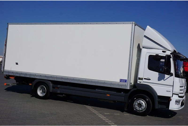Mercedes-Benz ATEGO / 1221 / ACC / EURO 6 / KONTENER + WINDA / 17 PALET - Bakwagen: afbeelding 4 Mercedes-Benz ATEGO / 1221 / ACC / EURO 6 / KONTENER + WINDA / 17 PALET - Bakwagen: afbeelding 4