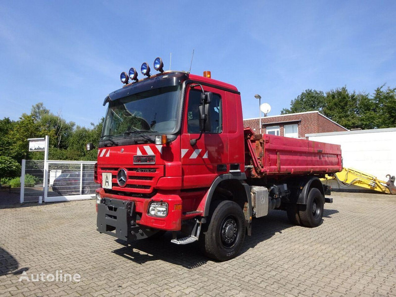 Mercedes-Benz Actros 1832 - 3 way tipper - Kipper vrachtwagen: afbeelding 1 Mercedes-Benz Actros 1832 - 3 way tipper - Kipper vrachtwagen: afbeelding 1