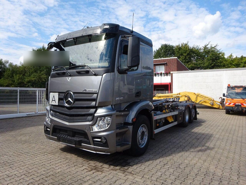 Mercedes-Benz Actros 2545 Hook lift truck 6x2 - Haakarmsysteem vrachtwagen, Kraanwagen: afbeelding 1 Mercedes-Benz Actros 2545 Hook lift truck 6x2 - Haakarmsysteem vrachtwagen, Kraanwagen: afbeelding 1