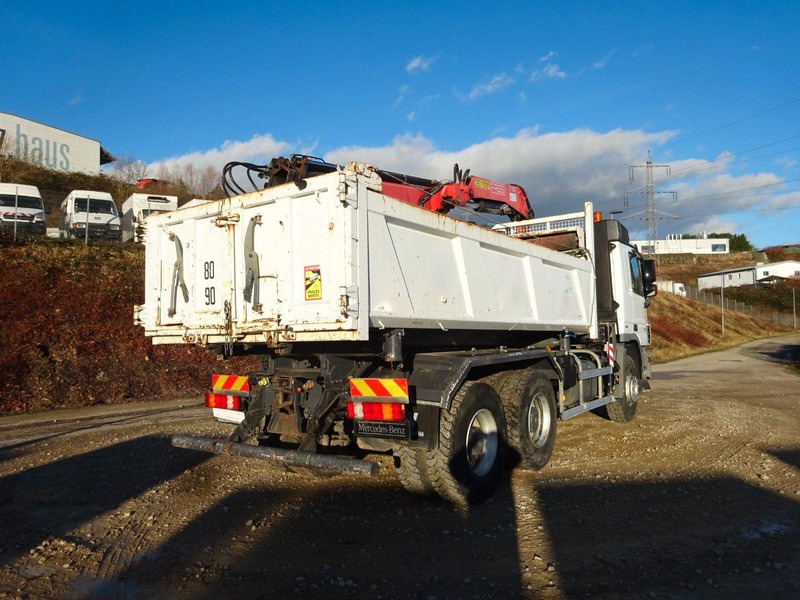 Mercedes-Benz Actros 3336 6x4 Three sided Tipper + Crane FASSI F155A.0.22 - Kipper vrachtwagen, Kraanwagen: afbeelding 4 Mercedes-Benz Actros 3336 6x4 Three sided Tipper + Crane FASSI F155A.0.22 - Kipper vrachtwagen, Kraanwagen: afbeelding 4