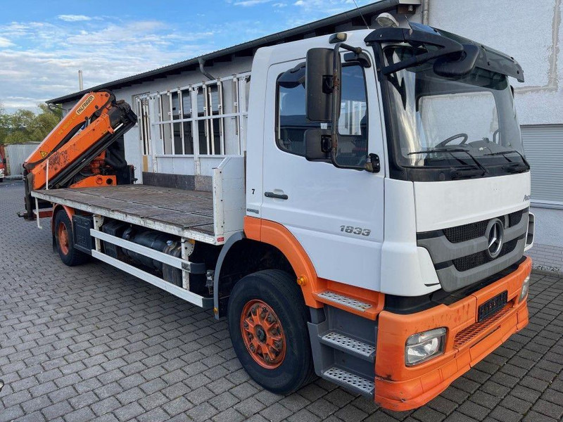 Mercedes-Benz Axor 1833 - Vrachtwagen met open laadbak, Kraanwagen: afbeelding 2 Mercedes-Benz Axor 1833 - Vrachtwagen met open laadbak, Kraanwagen: afbeelding 2