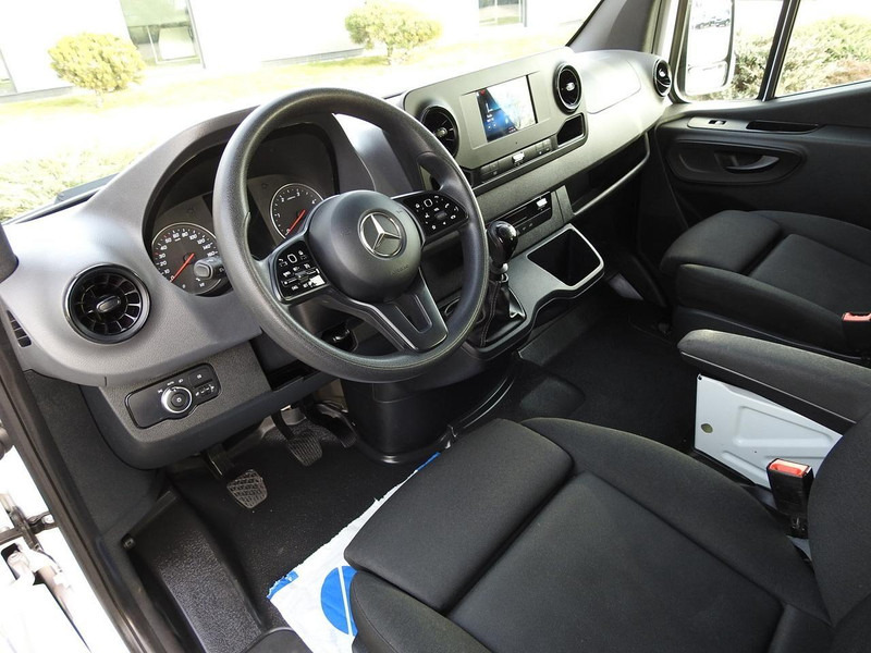 Mercedes-Benz SPRINTER 314 FURGON BRYGADÓWKA 6 MIEJSC TEMPOMAT KLIMATYZACJA - Minibus, Personenvervoer: afbeelding 2 Mercedes-Benz SPRINTER 314 FURGON BRYGADÓWKA 6 MIEJSC TEMPOMAT KLIMATYZACJA - Minibus, Personenvervoer: afbeelding 2