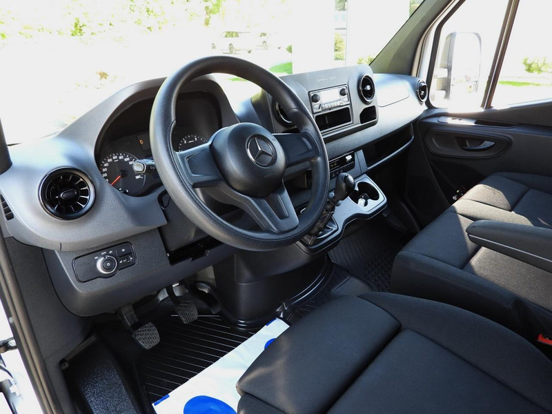 Mercedes-Benz SPRINTER 315 - Bestelwagen gesloten laadbak: afbeelding 2 Mercedes-Benz SPRINTER 315 - Bestelwagen gesloten laadbak: afbeelding 2