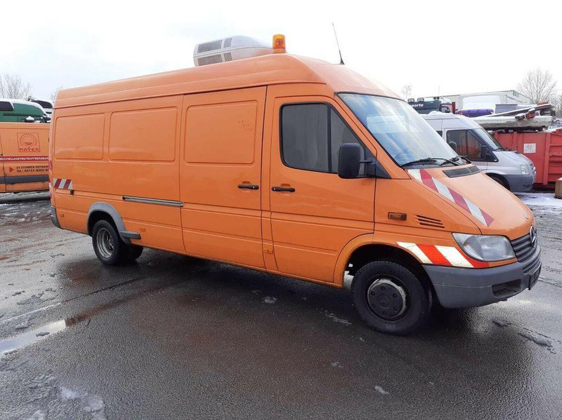 Mercedes-Benz Sprinter 413 - Vacuümwagen: afbeelding 3 Mercedes-Benz Sprinter 413 - Vacuümwagen: afbeelding 3