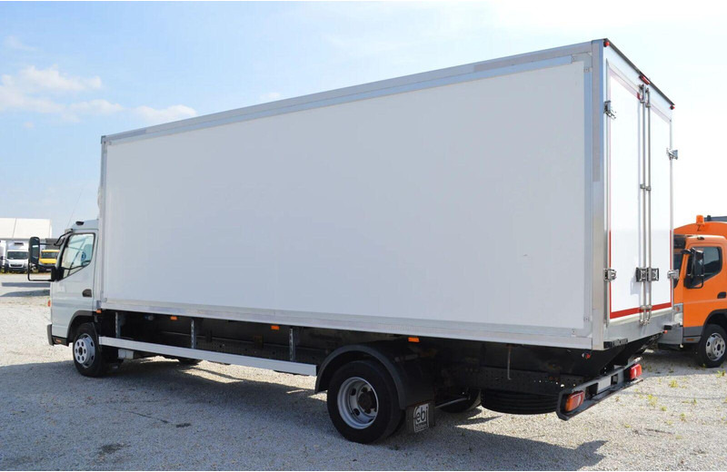 Mitsubishi CANTER FUSO 9C18 REFRIGERATOR + DOOR ISOTHERM CONTAINER - Koelwagen vrachtwagen: afbeelding 3 Mitsubishi CANTER FUSO 9C18 REFRIGERATOR + DOOR ISOTHERM CONTAINER - Koelwagen vrachtwagen: afbeelding 3