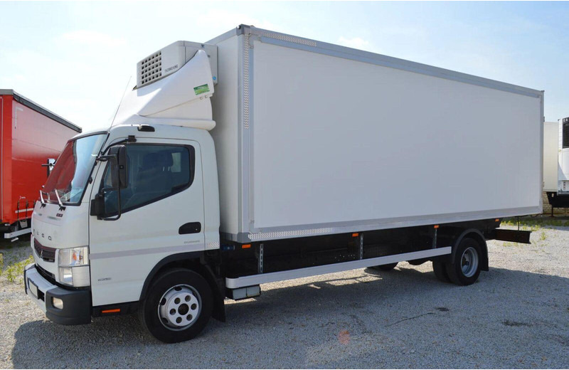 Mitsubishi CANTER FUSO 9C18 REFRIGERATOR + DOOR ISOTHERM CONTAINER - Koelwagen vrachtwagen: afbeelding 2 Mitsubishi CANTER FUSO 9C18 REFRIGERATOR + DOOR ISOTHERM CONTAINER - Koelwagen vrachtwagen: afbeelding 2
