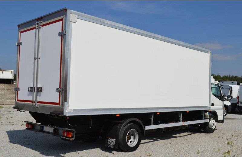 Mitsubishi CANTER FUSO 9C18 REFRIGERATOR + DOOR ISOTHERM CONTAINER - Koelwagen vrachtwagen: afbeelding 4 Mitsubishi CANTER FUSO 9C18 REFRIGERATOR + DOOR ISOTHERM CONTAINER - Koelwagen vrachtwagen: afbeelding 4