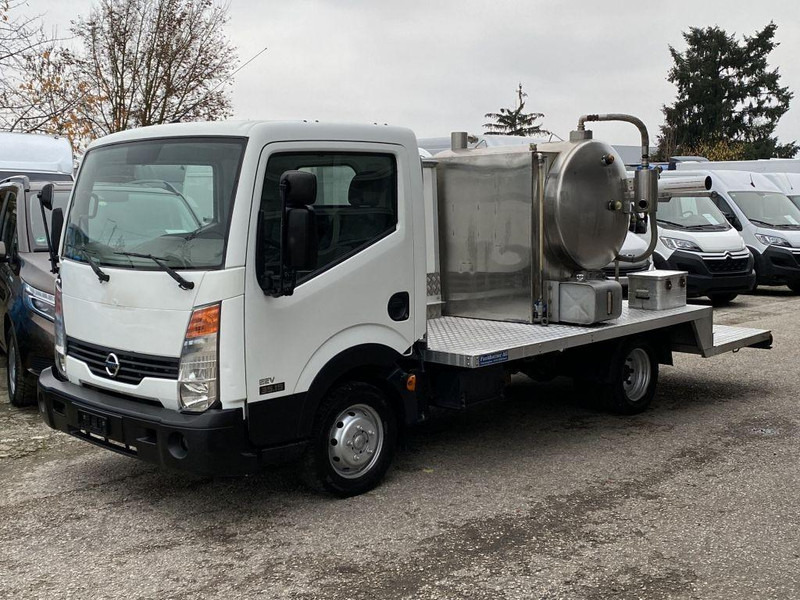 Nissan Cabstar 35.15 Vacuum truck - Vacuümwagen: afbeelding 1 Nissan Cabstar 35.15 Vacuum truck - Vacuümwagen: afbeelding 1